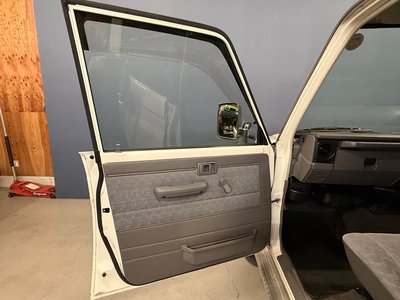 صورة مصغرة 21 لـ 2001 Toyota LAND CRUISER 70