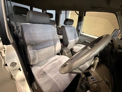 صورة مصغرة 12 لـ 2001 Toyota LAND CRUISER 70