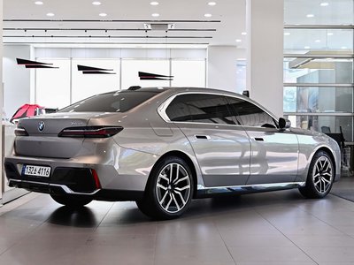 BMW 7 SERIES - 4