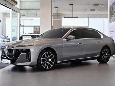 BMW 7 SERIES - 1