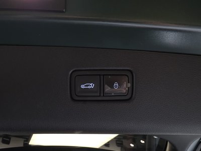 2023 Genesis GV70 — миниатюра 25