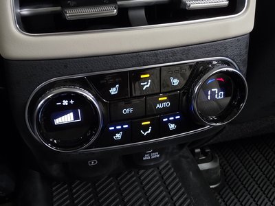 2023 Genesis GV70 — миниатюра 24
