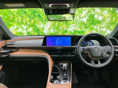 صورة مصغرة 24 لـ 2025 Toyota CROWN SPORT