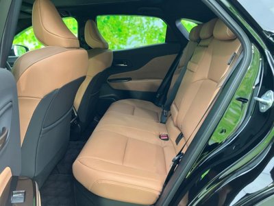 2025 Toyota CROWN SPORT photo 7