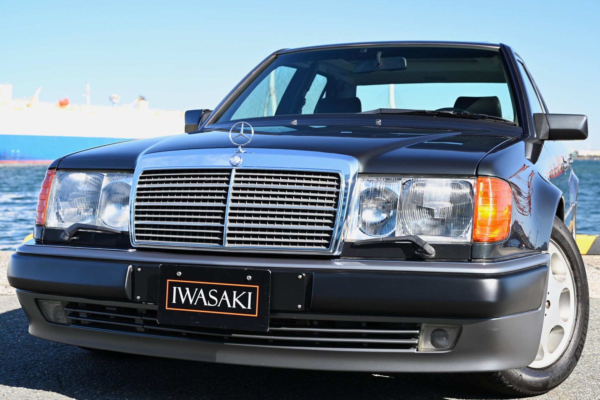 MERCEDES-BENZ MEDIUM-CLASS - View 1