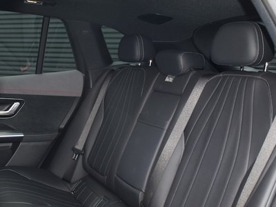 2025 Mercedes-BENZ EQE 缩略图 12