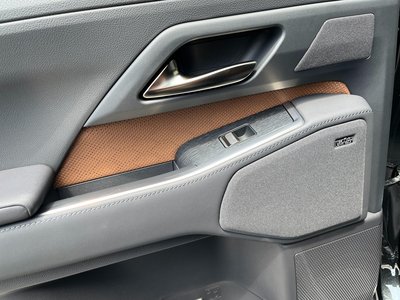 2025 Lexus GX thumbnail 55