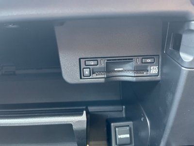 2025 Lexus GX thumbnail 19