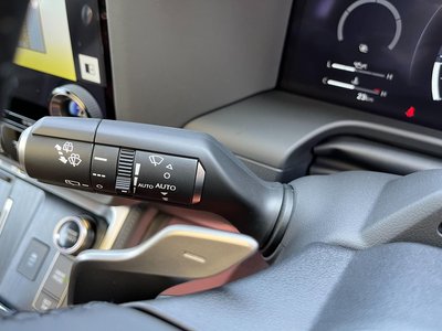 2025 Lexus GX thumbnail 28