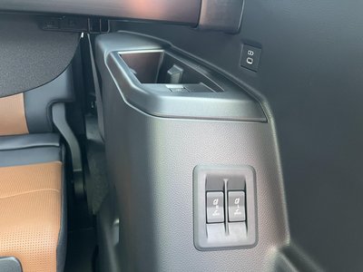 2025 Lexus GX thumbnail 58