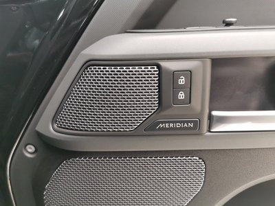 LAND ROVER DEFENDER - 10