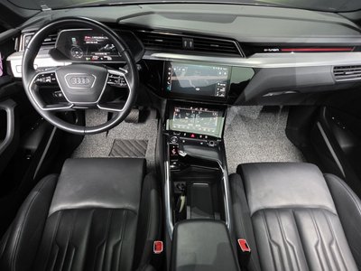 صورة 5 لـ 2020 AUDI E-TRON