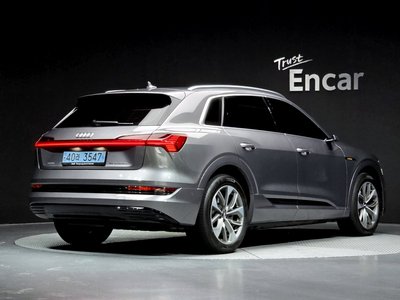 صورة 4 لـ 2020 AUDI E-TRON