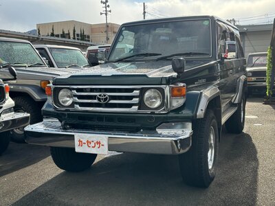 TOYOTA LAND CRUISER 70