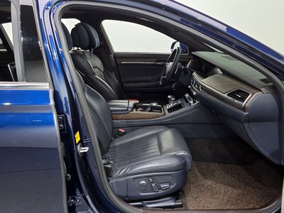 2018 Genesis G90 thumbnail 11