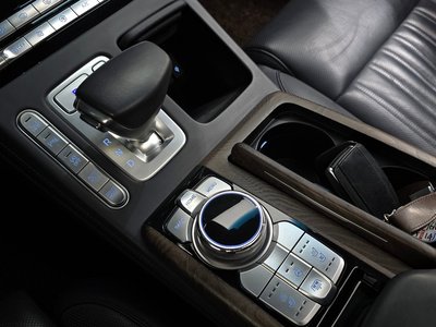 2018 Genesis G90 — фото 9