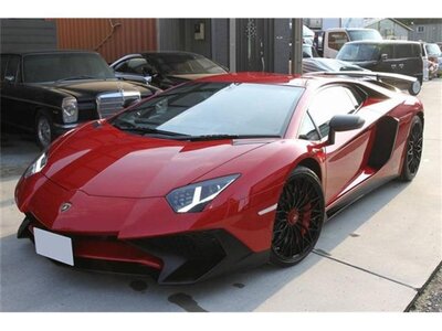 LAMBORGHINI AVENTADOR