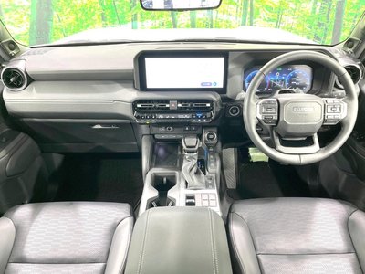 2025 Toyota LAND CRUISER 250 photo 2