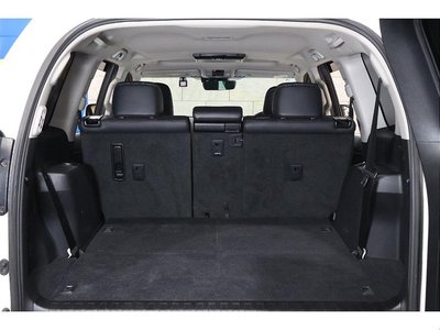 TOYOTA LAND CRUISER PRADO - 8
