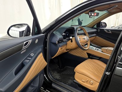 GENESIS GV80 - 10