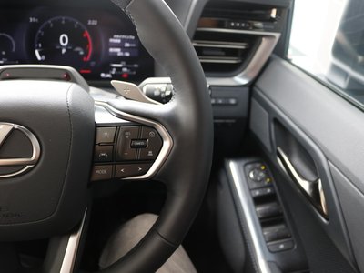 2025 Lexus GX thumbnail 36