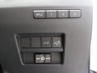 2025 Lexus GX thumbnail 38