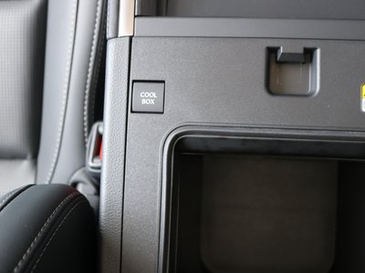2025 Lexus GX thumbnail 37
