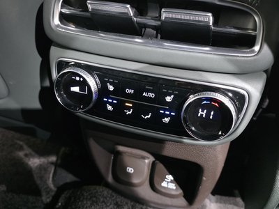 2021 Genesis GV80 thumbnail 19