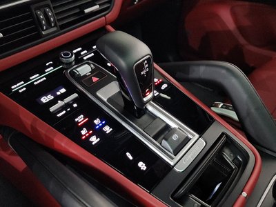 PORSCHE CAYENNE - 9