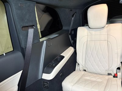 2024 Mercedes-BENZ GLS AMG — миниатюра 33
