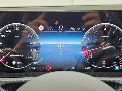 MERCEDES-BENZ CLA - 8