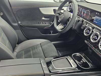 MERCEDES-BENZ CLA - 9