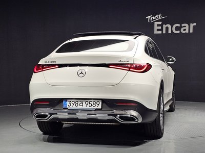 MERCEDES-BENZ GLC - 4