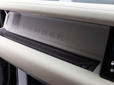 2023 LAND Rover DEFENDER thumbnail 130