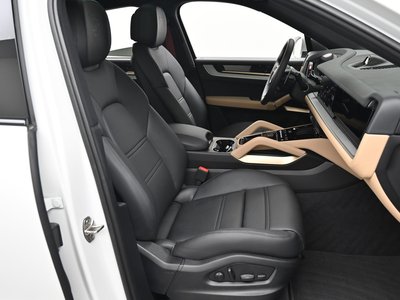 2025 Porsche CAYENNE 照片 10