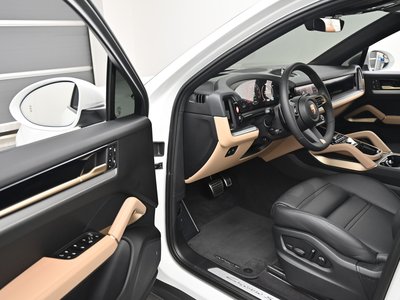 2025 Porsche CAYENNE — миниатюра 12