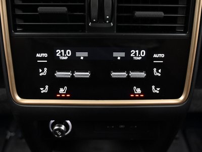 2025 Porsche CAYENNE — миниатюра 16