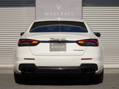 صورة 6 لـ 2022 Maserati QUATTROPORTE