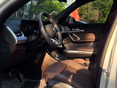 2025 BMW X1 — миниатюра 16