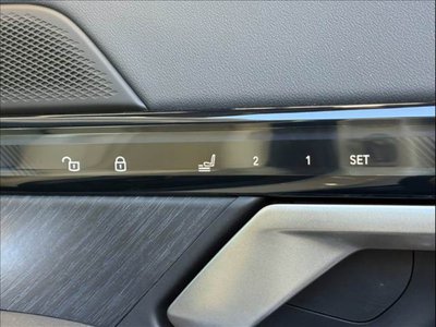 2024 BMW 5 SERIES — фото 9