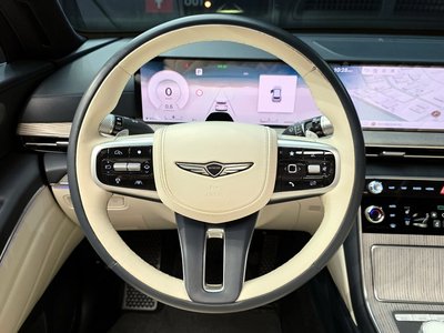 2024 Genesis GV80 thumbnail 13