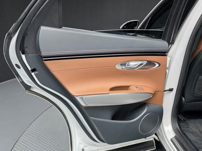صورة مصغرة 15 لـ 2023 Genesis GV70