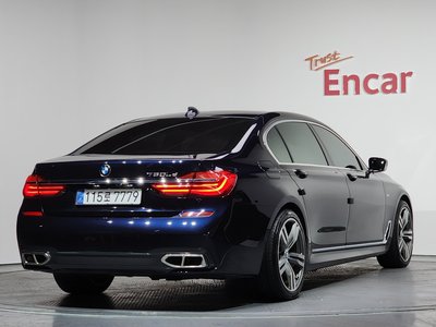 BMW 7 SERIES - 3