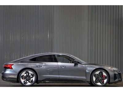 2023 AUDI RS E-TRON GT — фото 7