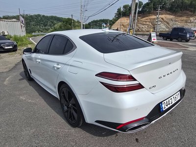 2023 Genesis THE NEW G70 photo 4