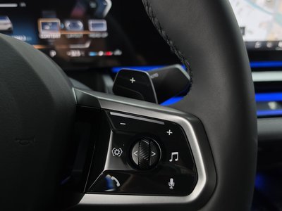 2025 BMW 5 SERIES thumbnail 24