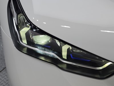 2025 BMW 5 SERIES — фото 9