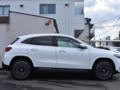 MERCEDES-BENZ EQA - 4