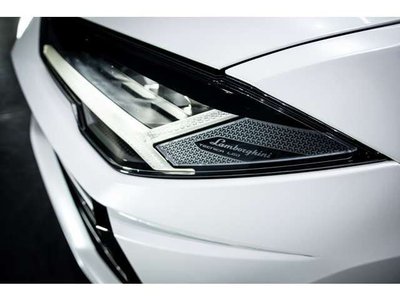 LAMBORGHINI URUS - 7