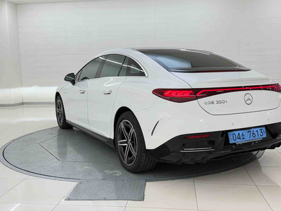 MERCEDES-BENZ EQE - 2